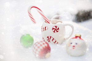 Candy canes and hot chocolate Pixabay